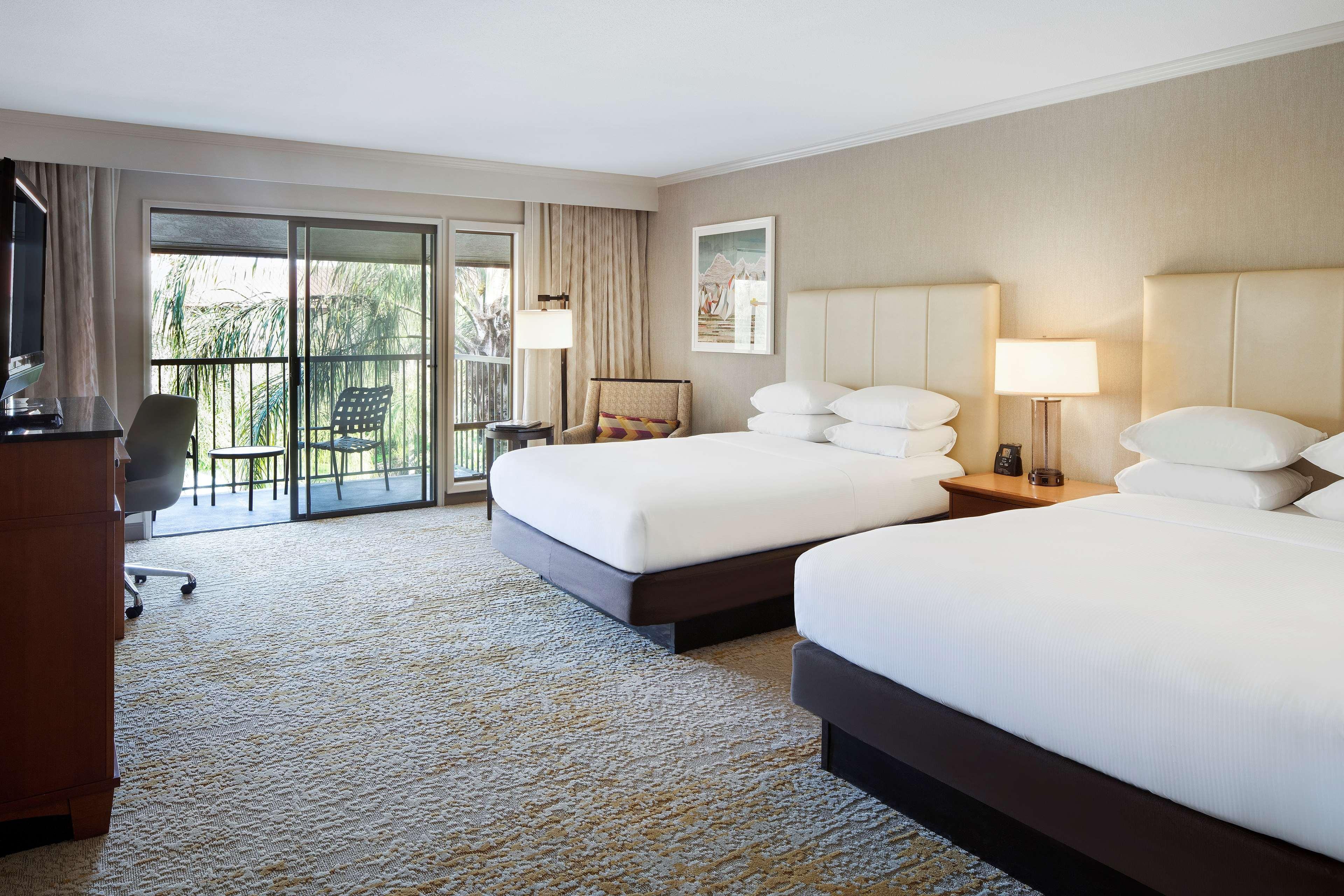 Hotel Doubletree By Hilton Ontario Airport Exterior foto
