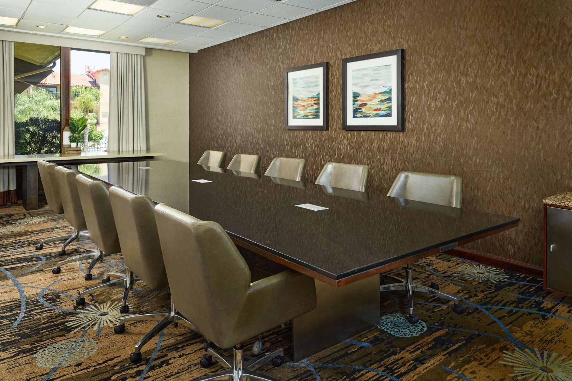 Hotel Doubletree By Hilton Ontario Airport Exterior foto