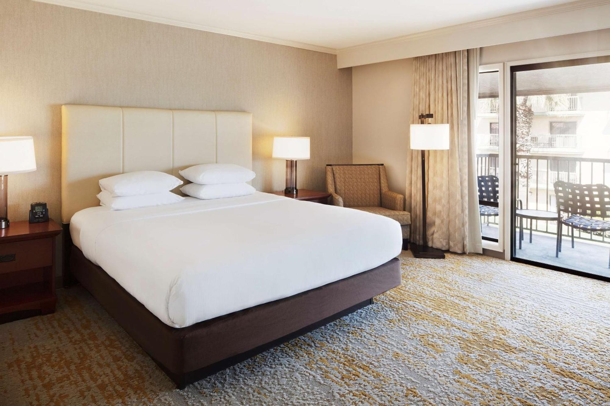 Hotel Doubletree By Hilton Ontario Airport Exterior foto
